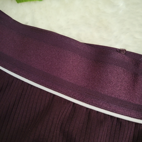 NikeCourt Dri-Fit Skirt Size Medium - Picture 7 of 10